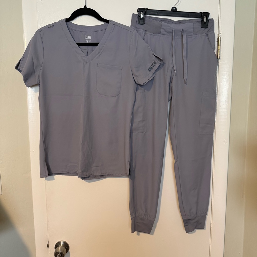 EUC MedCouture Insight Scrub Set | Cloud | Top: Small & Bottom: XSmall